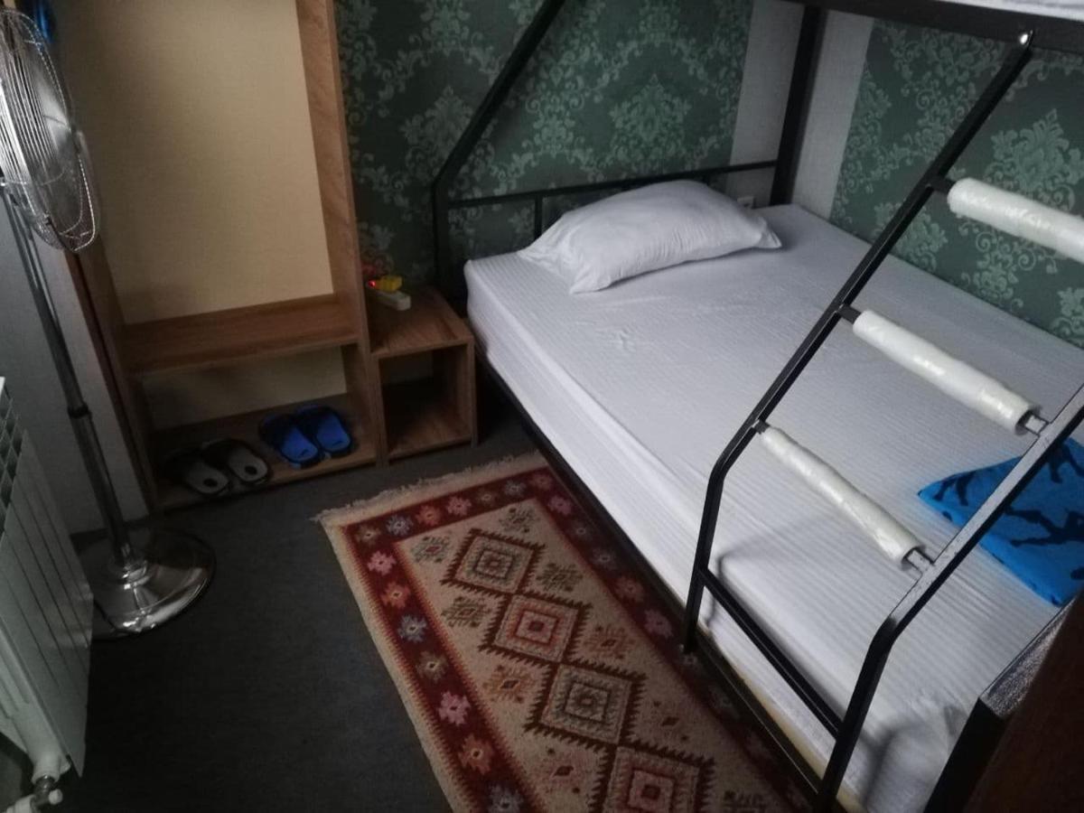 Hostel Violet Tbilisi Exterior photo